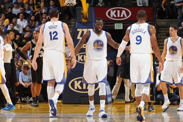 赛区外部出 赛区外部出